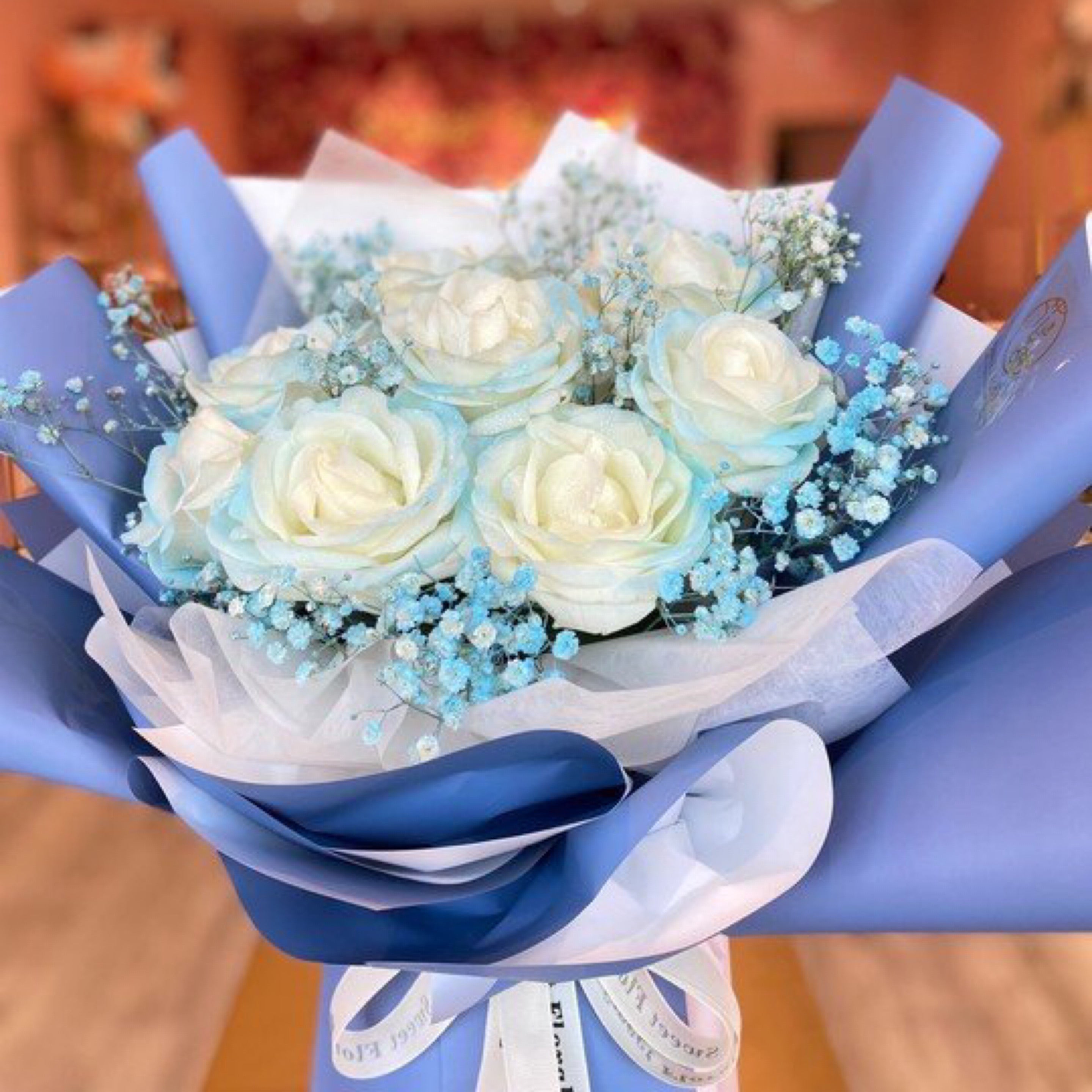 S Fresh Flowers Arrangement | 237 W Cermak Rd. Chicago, IL 60616